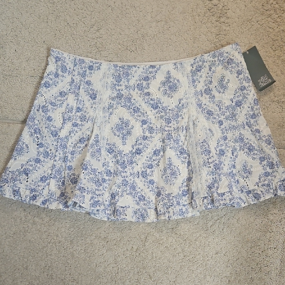 Wild Fable Above Knee Godet Full Skirt Blue Floral Size M NWT - Picture 4 of 7